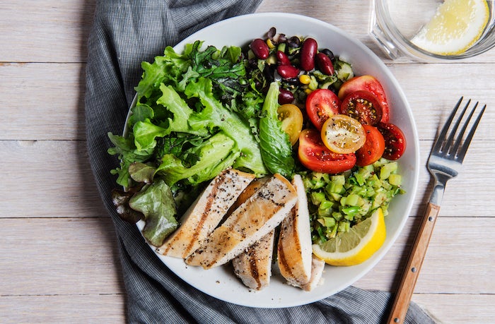 This Grilled Chicken Salad Will Keep You Full Until Dinner